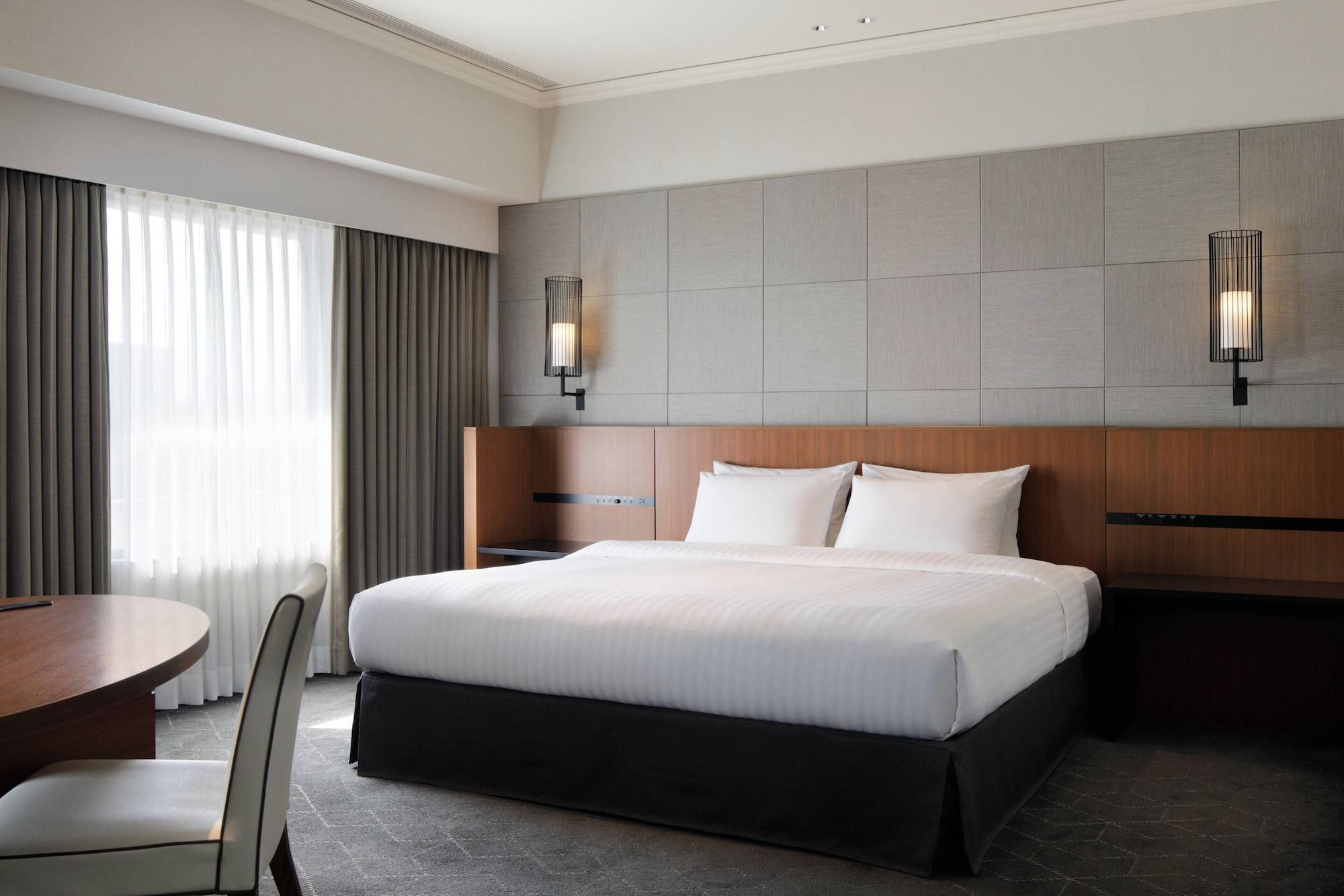 Courtyard By Marriott Shin-Osaka Station Hotel Eksteriør billede Deluxe King