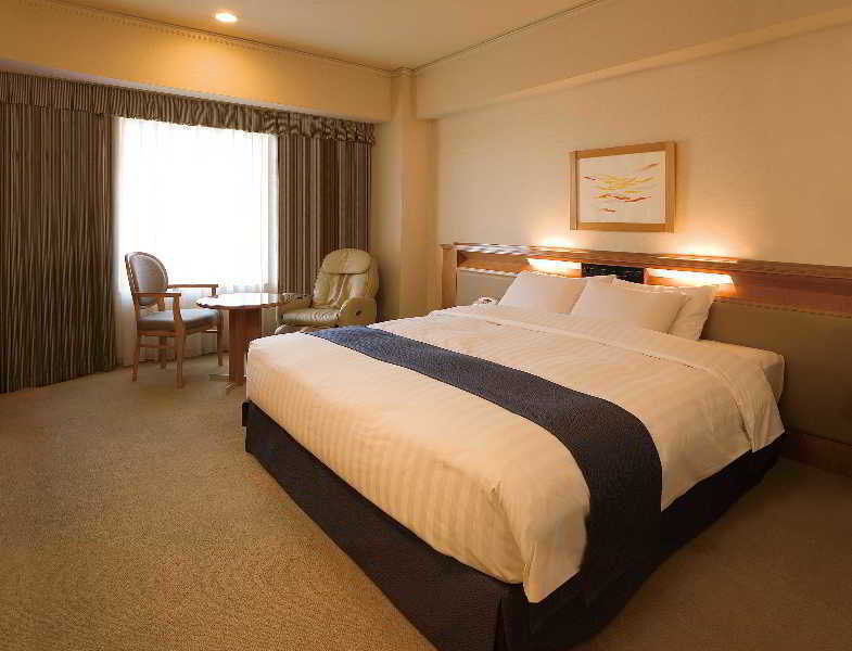 Courtyard By Marriott Shin-Osaka Station Hotel Værelse billede A room at the hotel